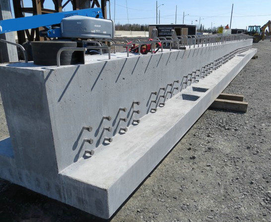 UHPC混凝土预制桥面板生产线如何运作的？